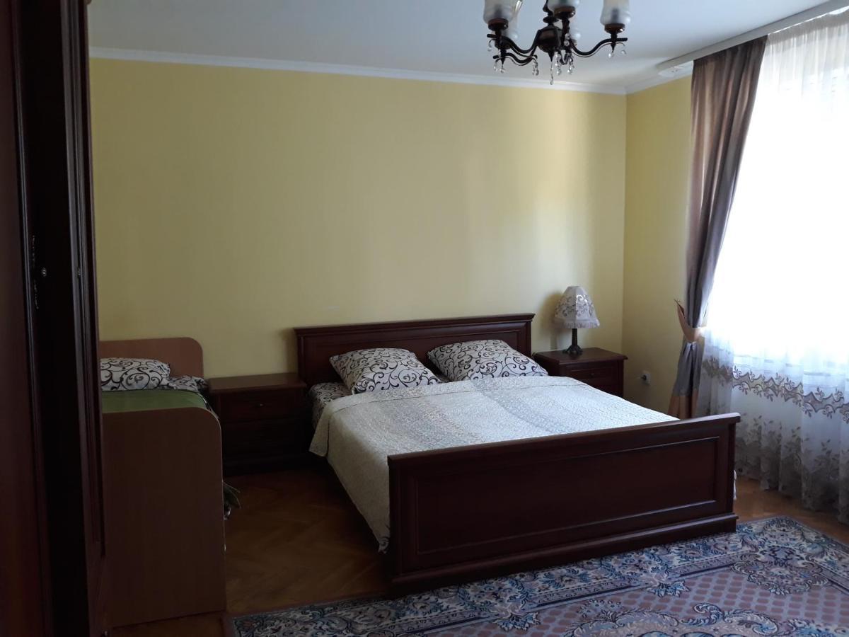 Celebrity Villa Kamjanyi Potoki Kültér fotó