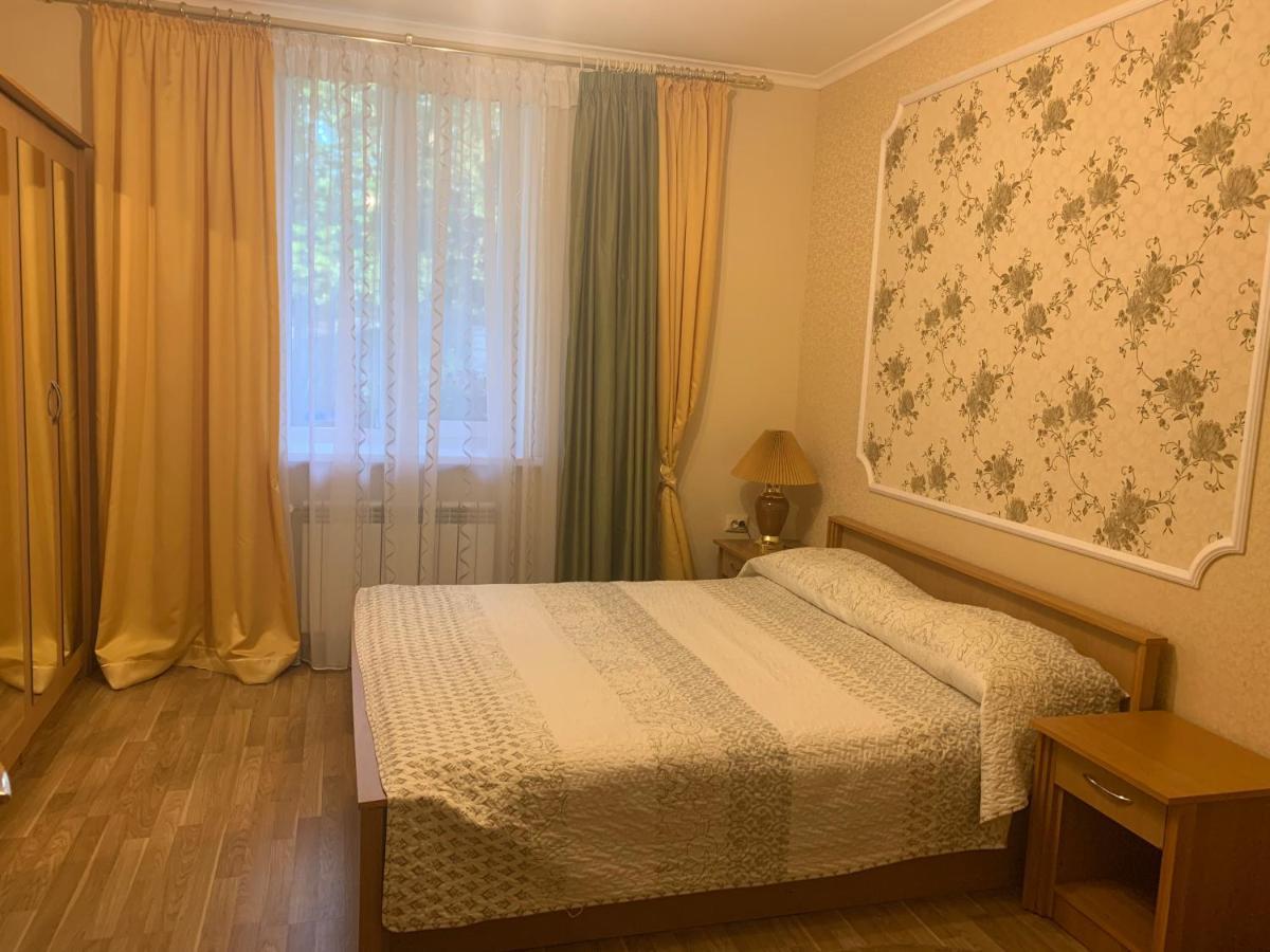 Celebrity Villa Kamjanyi Potoki Kültér fotó