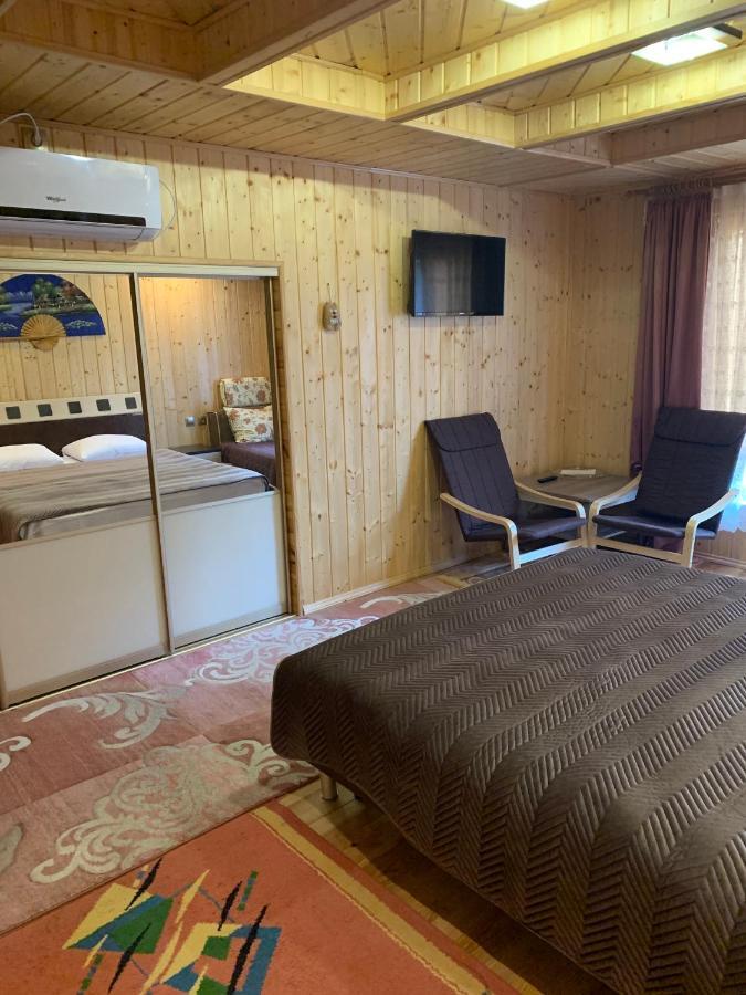 Celebrity Villa Kamjanyi Potoki Kültér fotó