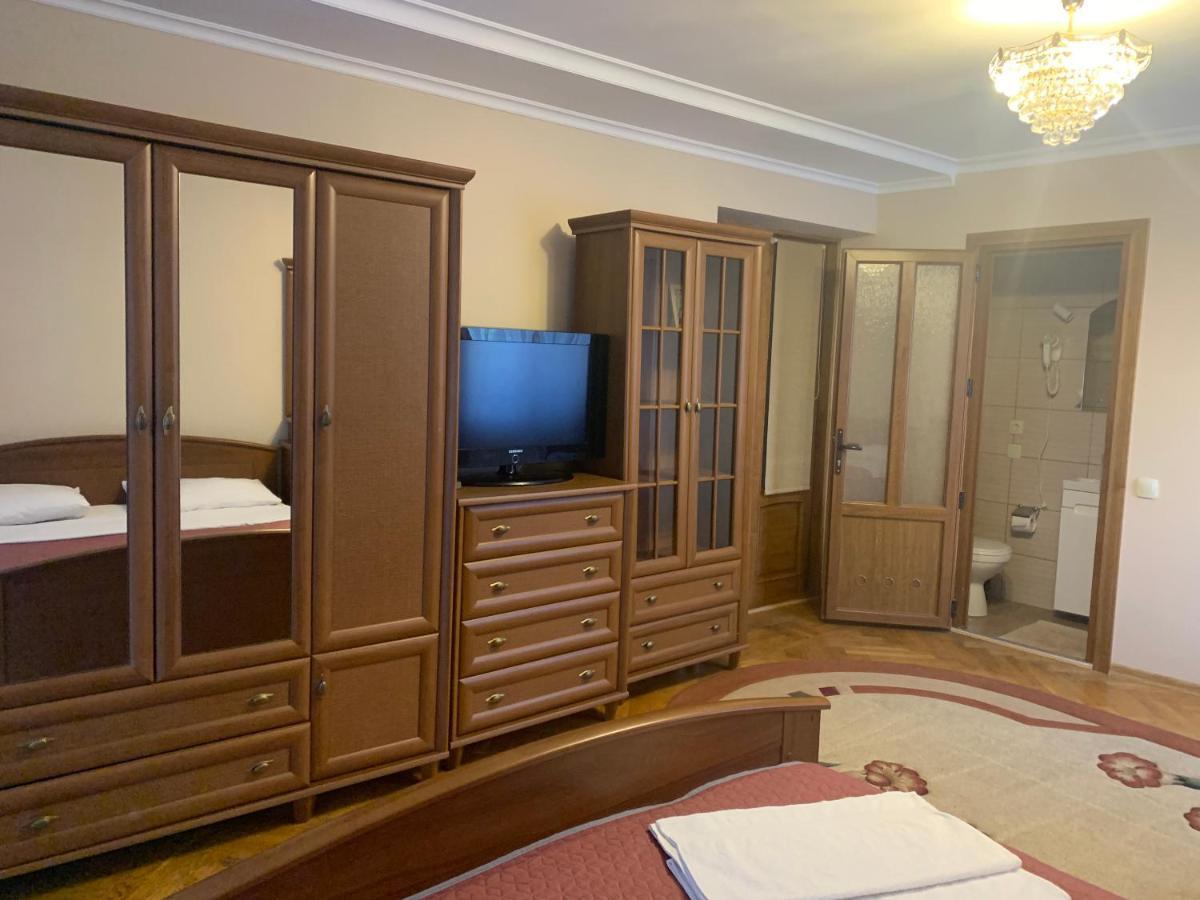 Celebrity Villa Kamjanyi Potoki Kültér fotó